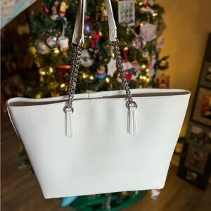 NWT INC International Concepts White Tote with Chain Straps (plus silver bag)